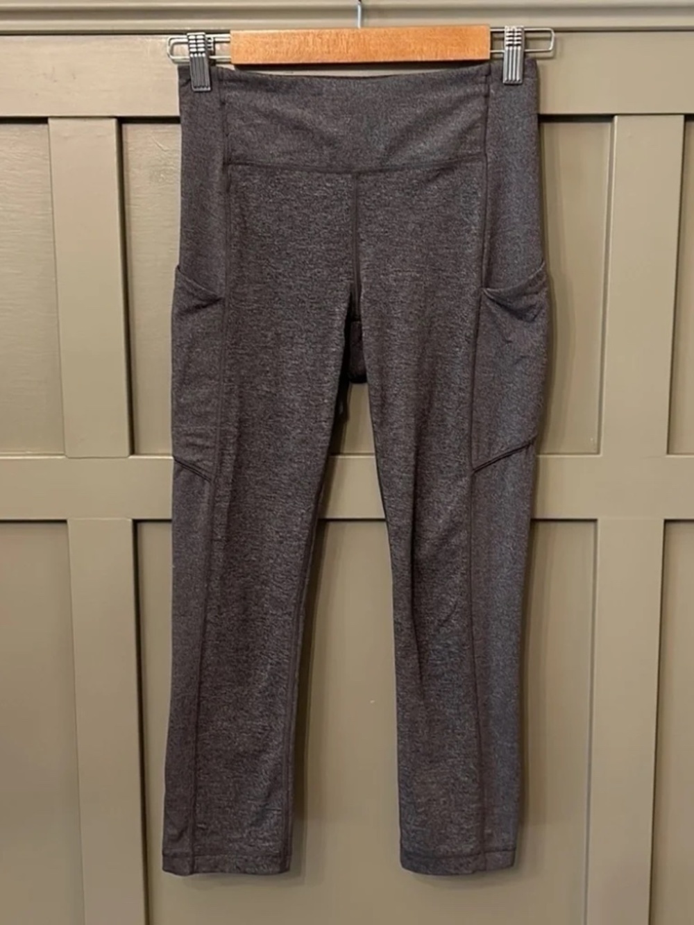 Lululemon Speed Up Crop Heathered Black 21" Inseam Running Leggings Size 4